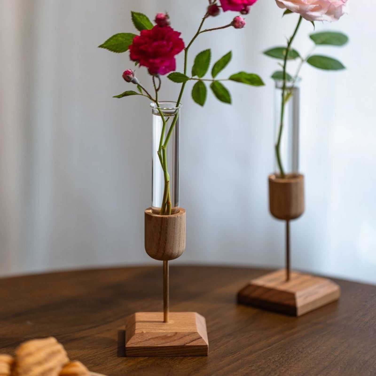 Wooden Base Glass Flower Vase - Image 5
